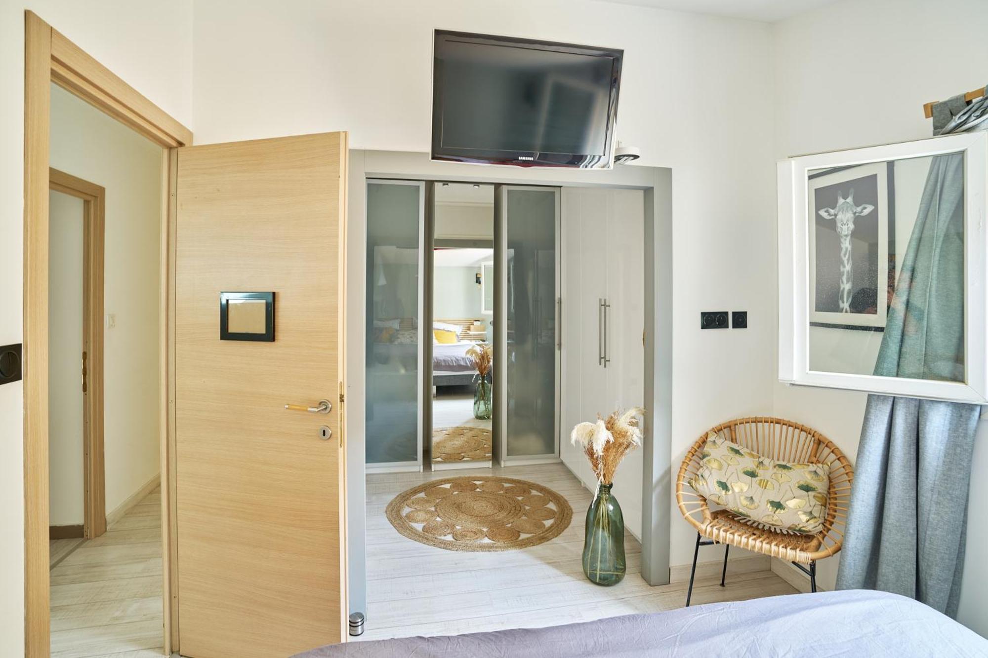 Maison De Ville Moderne Climatisee Avec Piscine Morieres-les-Avignon Ngoại thất bức ảnh